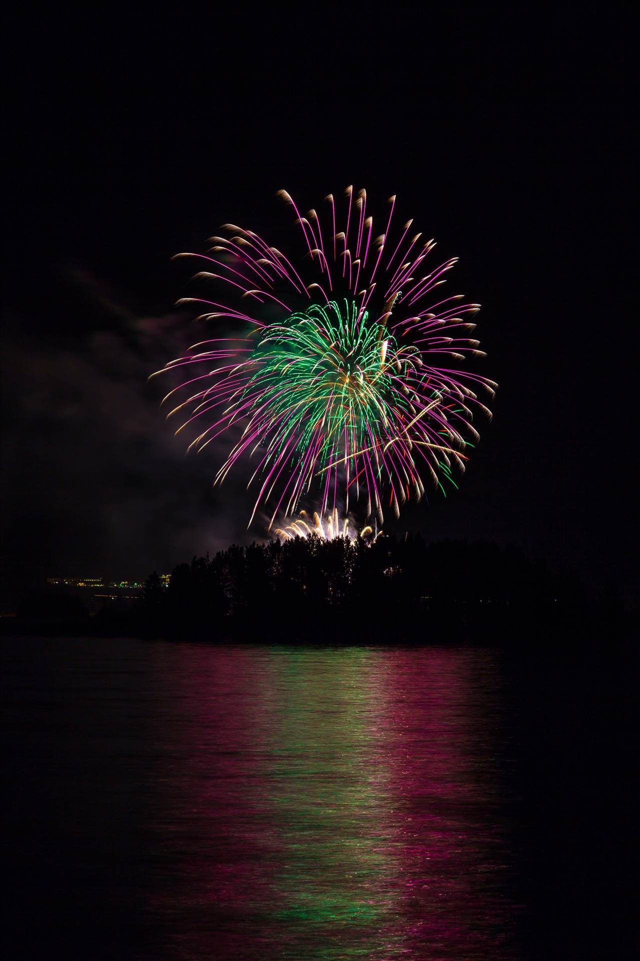 Dillon Reservoir Fireworks 2015 20 -  by Scott Smith Photos