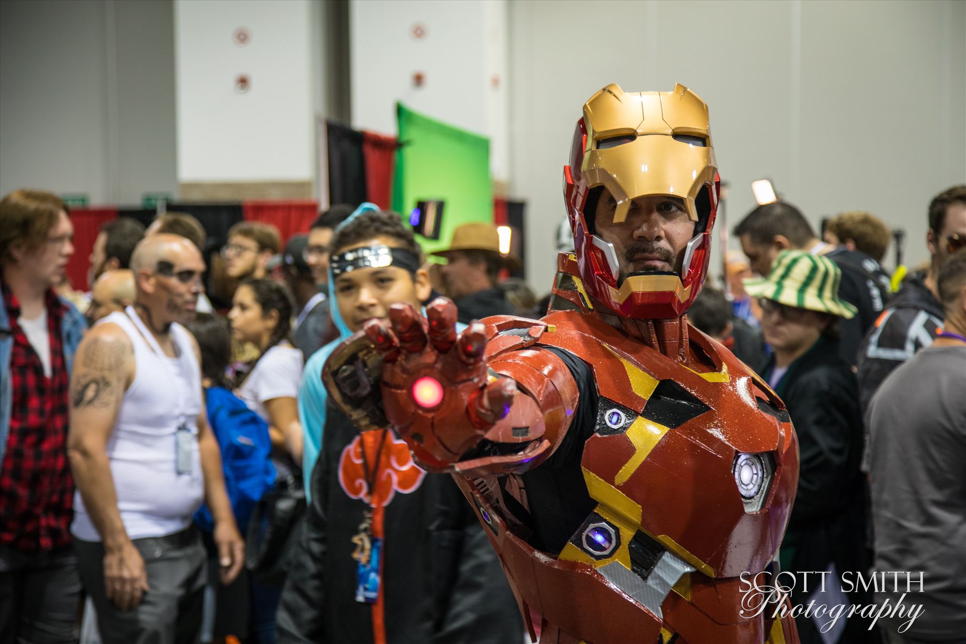 Iron Man  at Denver Comic Con 2018 -  by Scott Smith Photos