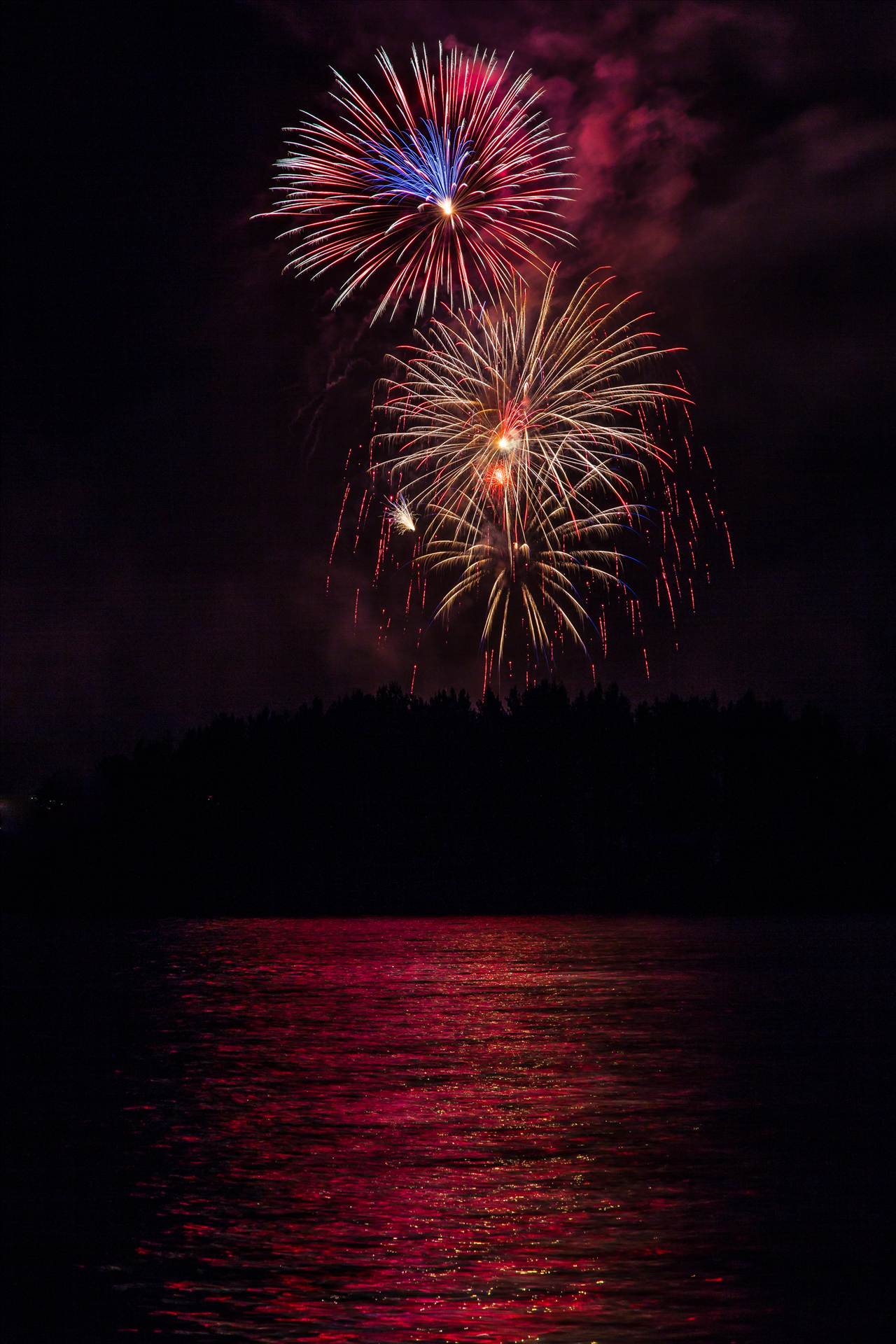 Dillon Reservoir Fireworks 2015 52 -  by Scott Smith Photos