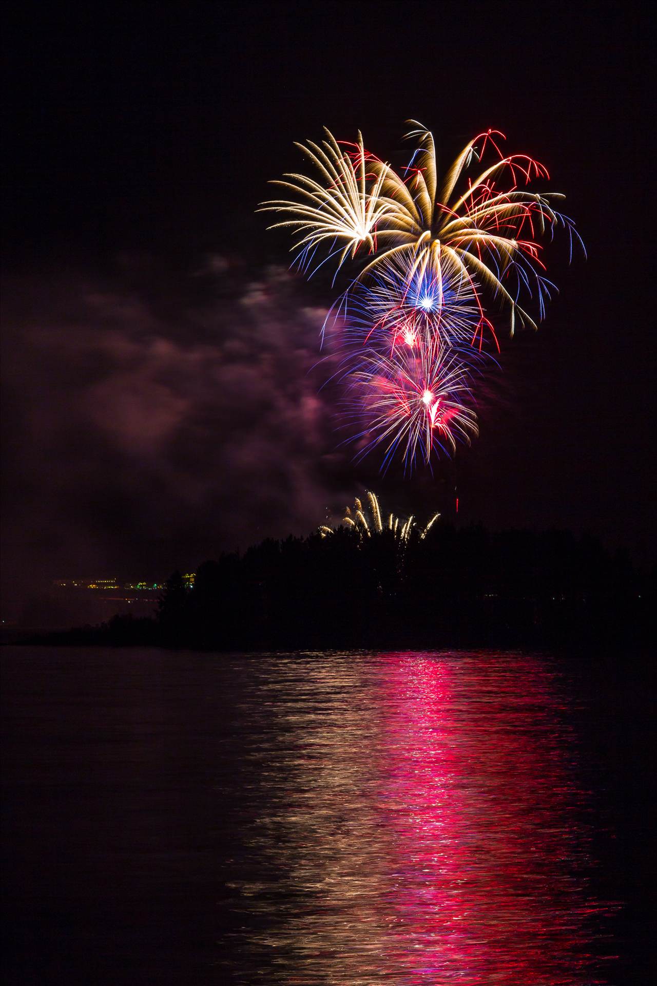 Dillon Reservoir Fireworks 2015 27 -  by Scott Smith Photos