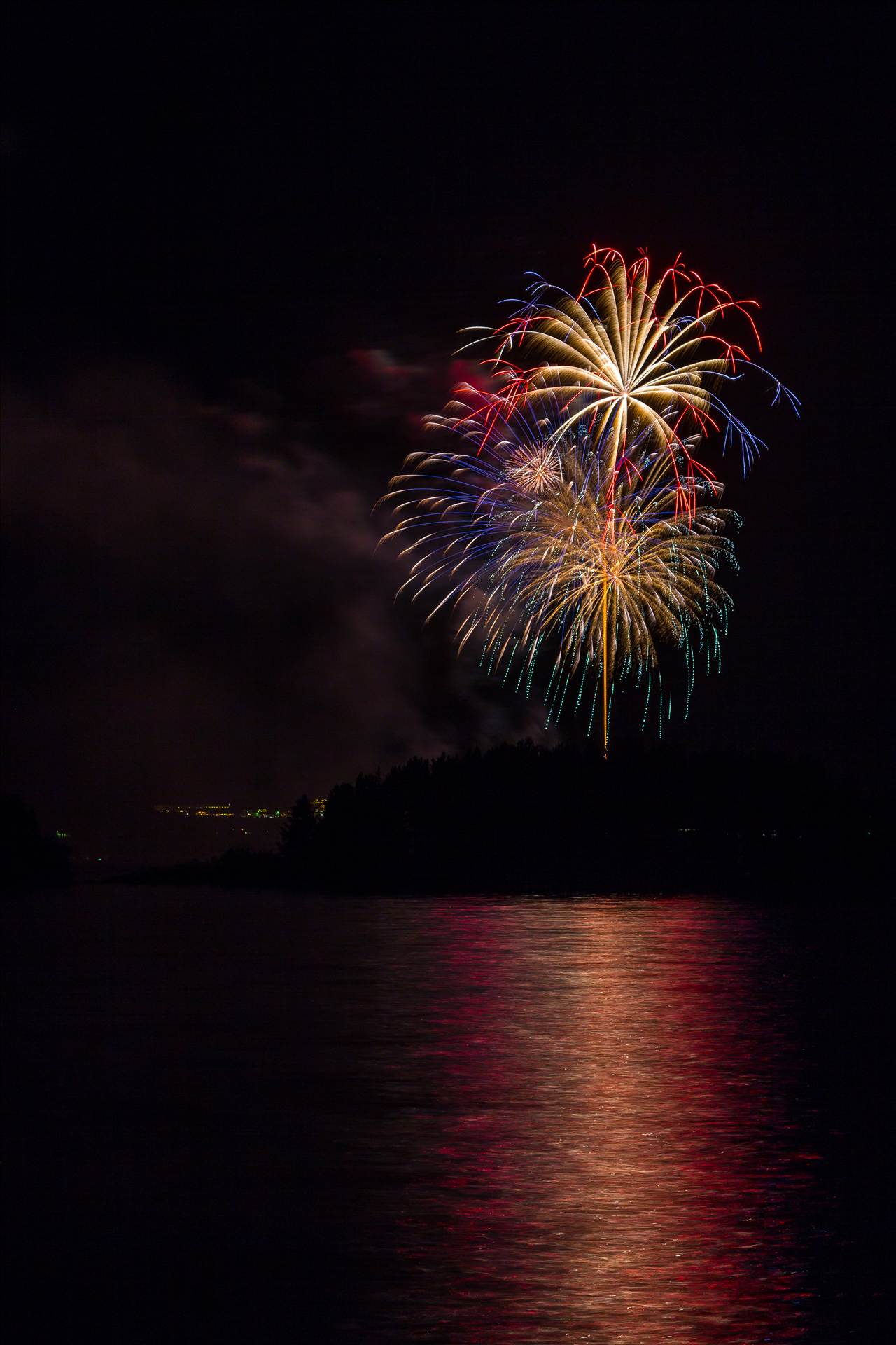 Dillon Reservoir Fireworks 2015 31 -  by Scott Smith Photos