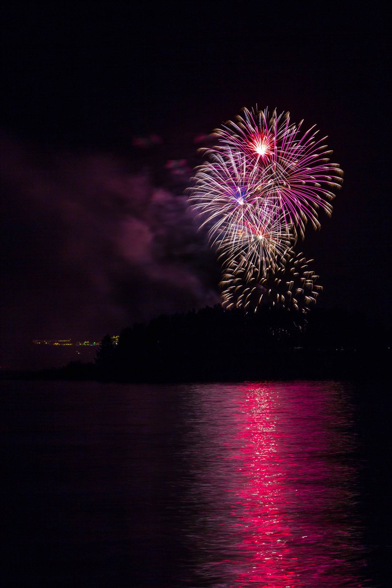 Dillon Reservoir Fireworks 2015 30 -  by Scott Smith Photos