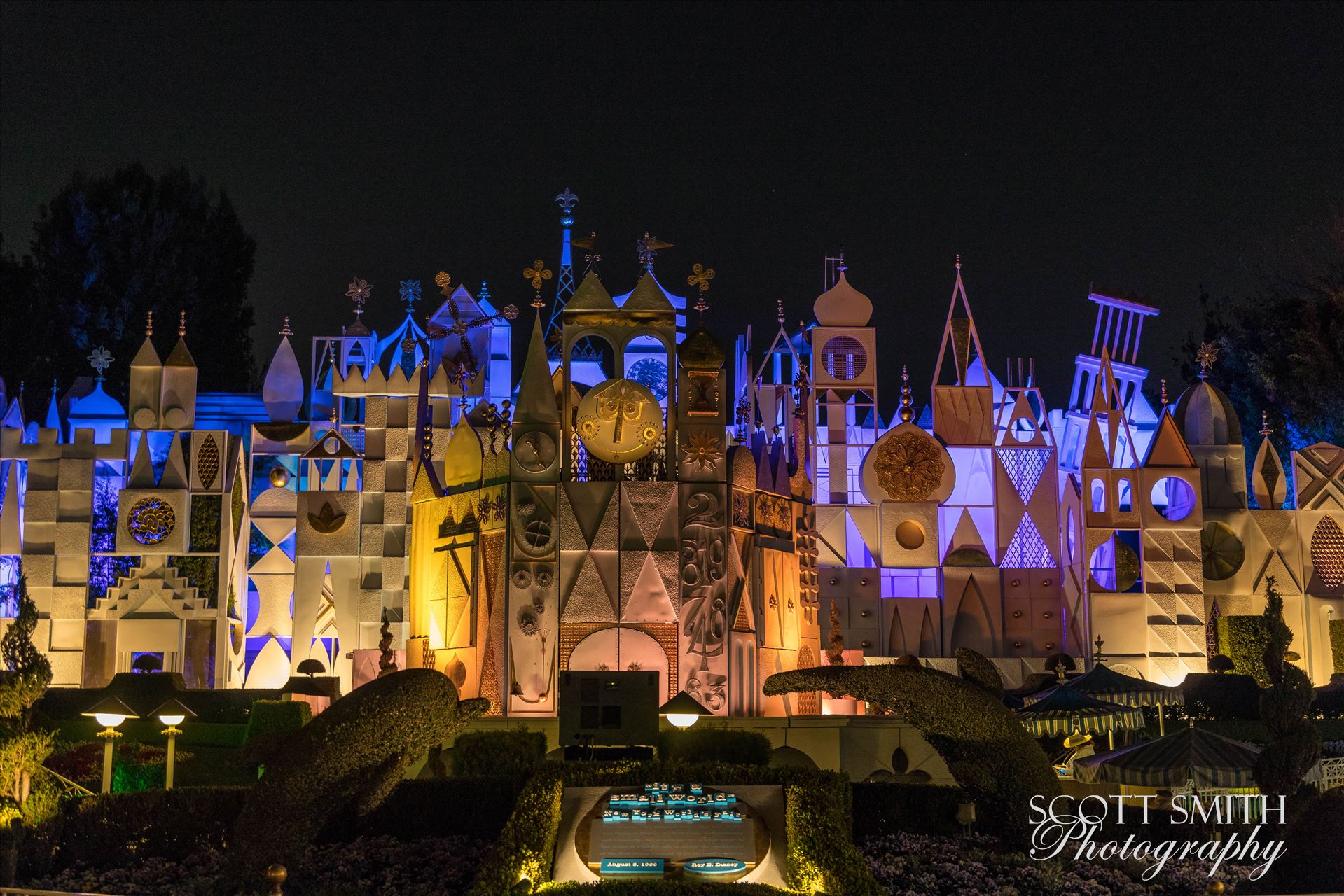 It's a Small World -  by Scott Smith Photos