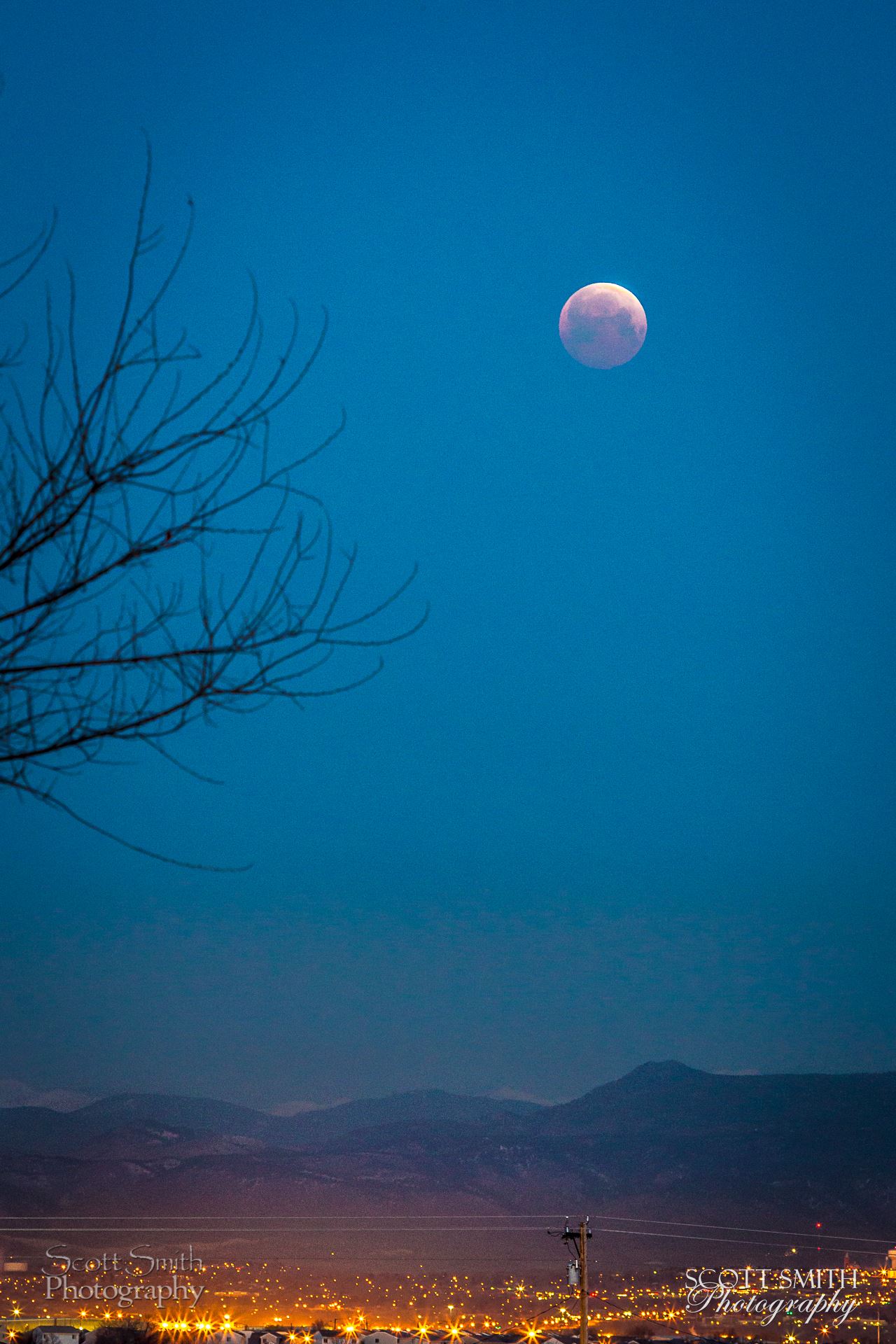 Lunar Eclipse, April 4 2015 8 - Lunar Eclipse ad blood moon, April 4 2015 from Denver, Colorado. by Scott Smith Photos