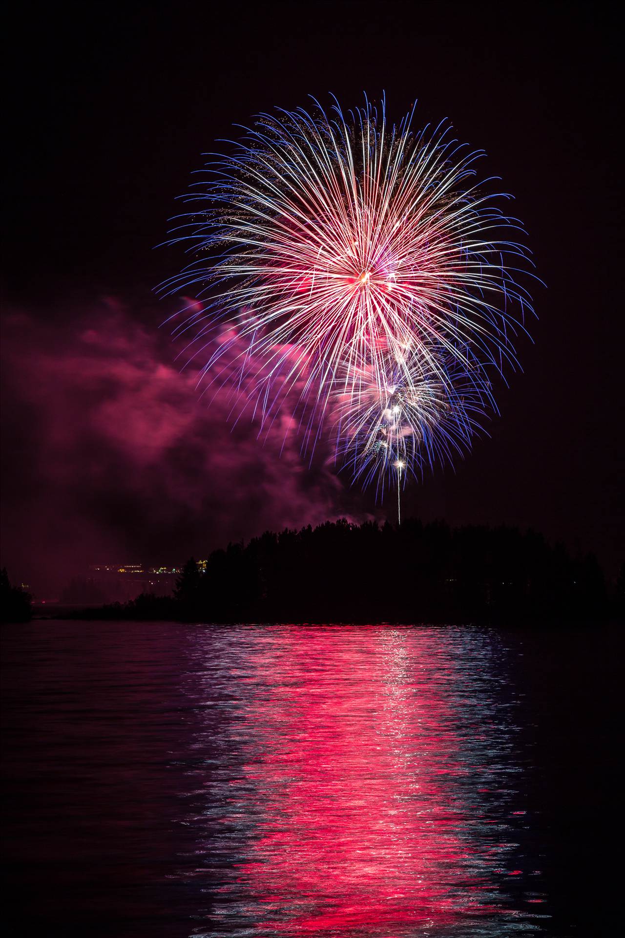 Dillon Reservoir Fireworks 2015 24 -  by Scott Smith Photos