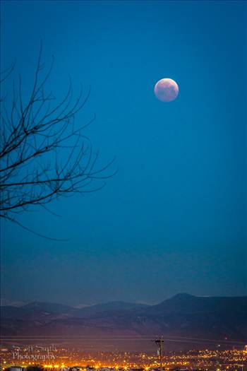 Lunar Eclipse ad blood moon, April 4 2015 from Denver, Colorado.